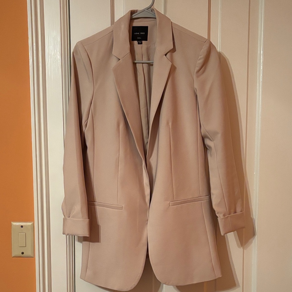 Love Tree Women's Blazer in Light Tan